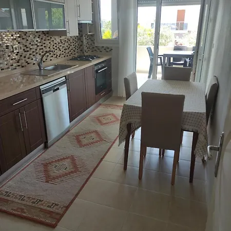 Апартаменти Rain 1