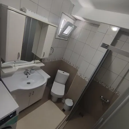 Апартаменти Rain 1 Чешме