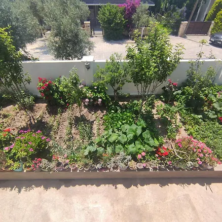 Rain 1 Апартаменти Чешме